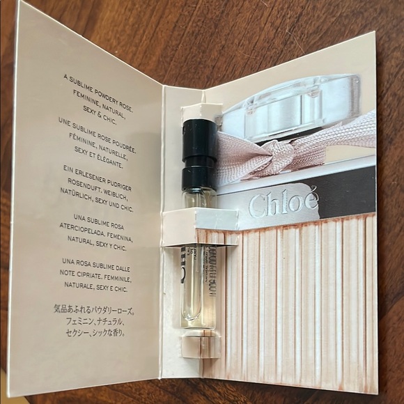 Chloé Eau de Parfum 1.2ml - Picture 3 of 3